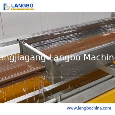 Línea diseño de la protuberancia del perfil del PVC/de WPC del tornillo del doble del motor de Siemens