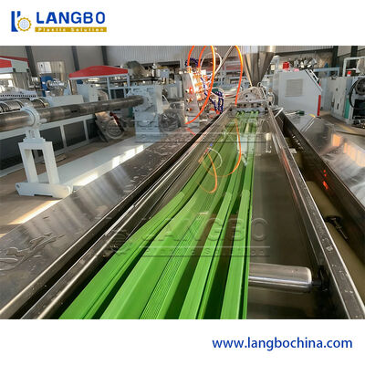 Perfil decorativo de PVC impermeable para tablas de faldas y paneles de pared