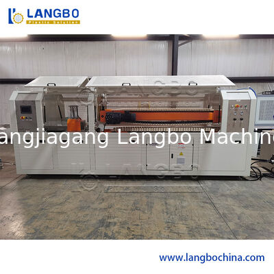 55/110 Extrusora cónica de doble tornillo Línea de extrusión de perfiles de PVC para tronco de cable de 1180 mm con potencia de motor de 22 kW