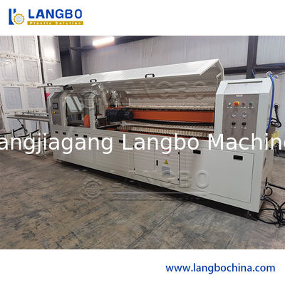 55/110 Extrusora cónica de doble tornillo Línea de extrusión de perfiles de PVC para el cableado de 1180 mm con potencia de motor de 22 kW