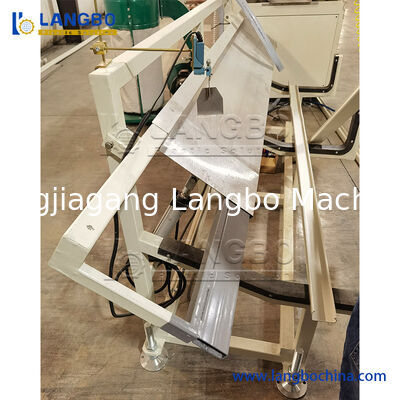 Máquina para hacer tronco de cable de PVC de 1180 mm de perfil con mesa de calibración de 8 m y extrusora de tornillo doble cónico 55/110