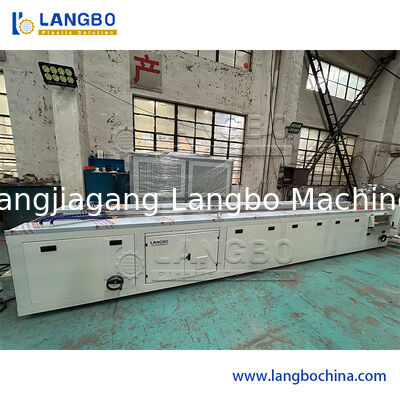 Precio de fábrica 55/110 Extrusora cónica de tornillos gemelos Línea de extrusión de truncado de cables de PVC con tamaño de perfil de 1180 mm y potencia del motor de 22 kW