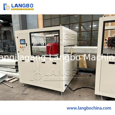 Línea de producción de paneles de pared de extrusión de perfiles de PVC, PP, PE, madera y plástico