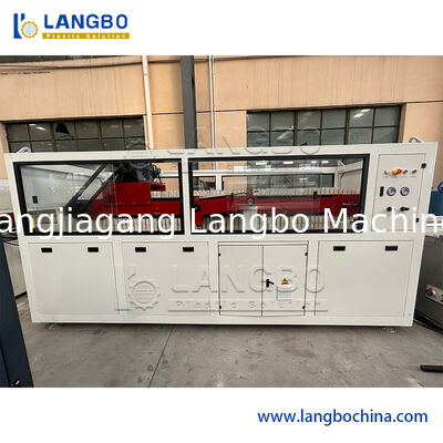 Extrusor de espuma de perfil de PVC de plástico de alta calidad WPC Viudas Cuadro de puertas suelos PP PE PC placa hueca de sellado de tira de extrusión línea de producción