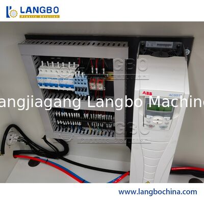 Línea de producción de extrusión de perfiles de suelo de plástico de madera para paneles de pared de WPC/UPVC/PVC/PE/PP/ventanas/puertas/pavimentos/cercas