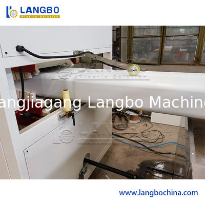 Línea de extrusión de perfiles compuestos de madera para el suelo de tableros de cubierta de plástico PP PE WPC