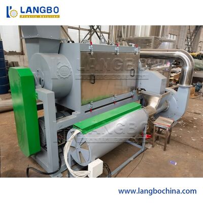 Línea de reciclaje de PET con capacidad de 300-5000 kg/H, tamaño de escamas de 14 mm y voltaje de 380 V para reciclaje de botellas de PET