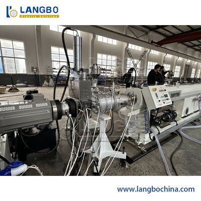 Línea de extrusión de tuberías PPR de coextrusión de 3 capas con capacidad de 350 kg/h y control PLC