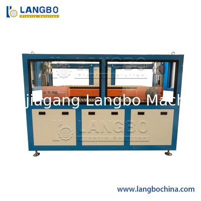 Tabla de base de pared de diseño de madera blanca tabla de faldas de PVC tabla de base de faldas de madera línea de banda decorativa de acero inoxidable línea de borde