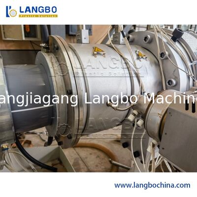 Máquina de fabricación de tuberías de plástico de PVC HDPE PE de alta tecnología de 315 mm