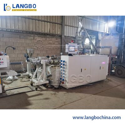 Línea de extrusión de tuberías de PVC | Producción de alta velocidad Tamaños de tubería personalizables