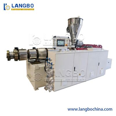 Precio de fábrica de extrusora de extrusión de plástico WPC para paneles de techo/pared de WPC/PVC/revestimiento/ventanas/marcos de puertas macizas/perfiles/cubiertas de PE