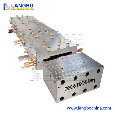 Precio de fábrica de extrusora de extrusión de plástico WPC para paneles de techo/pared de WPC/PVC/revestimiento/ventanas/marcos de puertas macizas/perfiles/cubiertas de PE