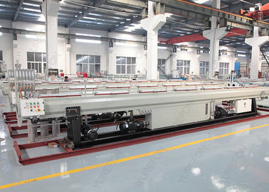 Vacío plástico de alta velocidad grande de la calibración del tubo de Ppr del HDPE de la máquina del tubo de la ISO Capataiy