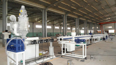 Línea de poco ruido alta producción de la protuberancia del tubo de PPR de 50m m