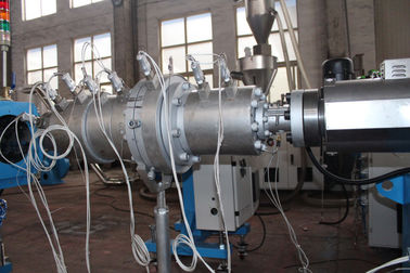 Cadena de producción fría del tubo de la protuberancia PPR del tubo de agua caliente para la gama de 20-63m m
