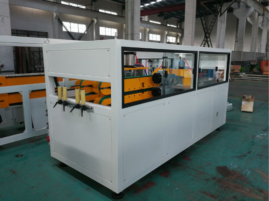 Tubo eléctrico del conducto del PVC que hace la máquina, máquina de alta velocidad de la fabricación del tubo