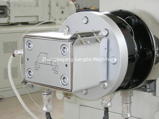 Máquina de extrusión optimizada para geometrías de ventanas de PVC complejas