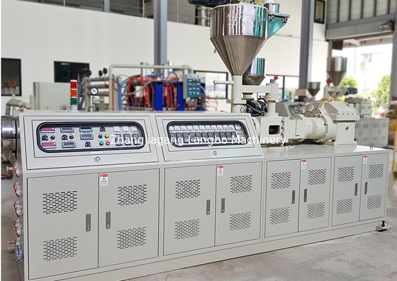 Máquinas y equipos innovadores para la fabricación de perfiles de PVC